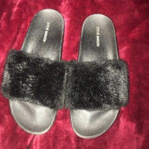 Steve Madden Black slides